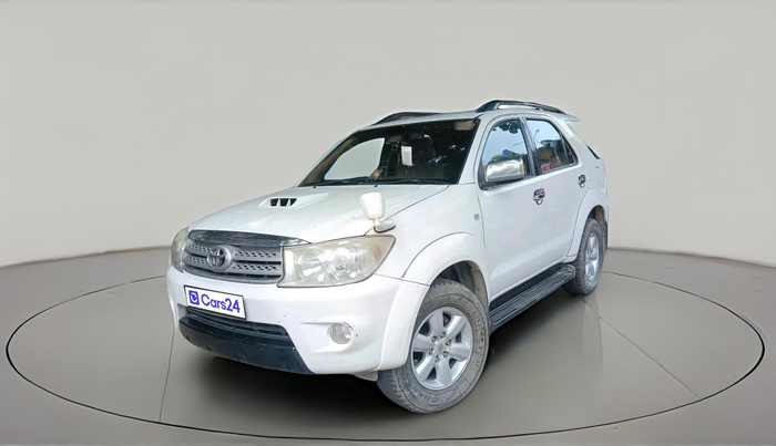 2011 Toyota Fortuner 3.0 4X4 MT, Diesel, Manual, 3,37,108 km, exterior