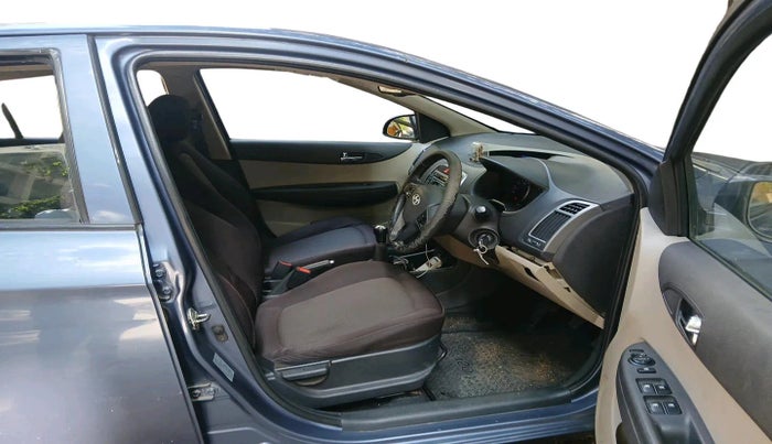2013 Hyundai i20 SPORTZ 1.2, Petrol, Manual, 21,979 km, interior