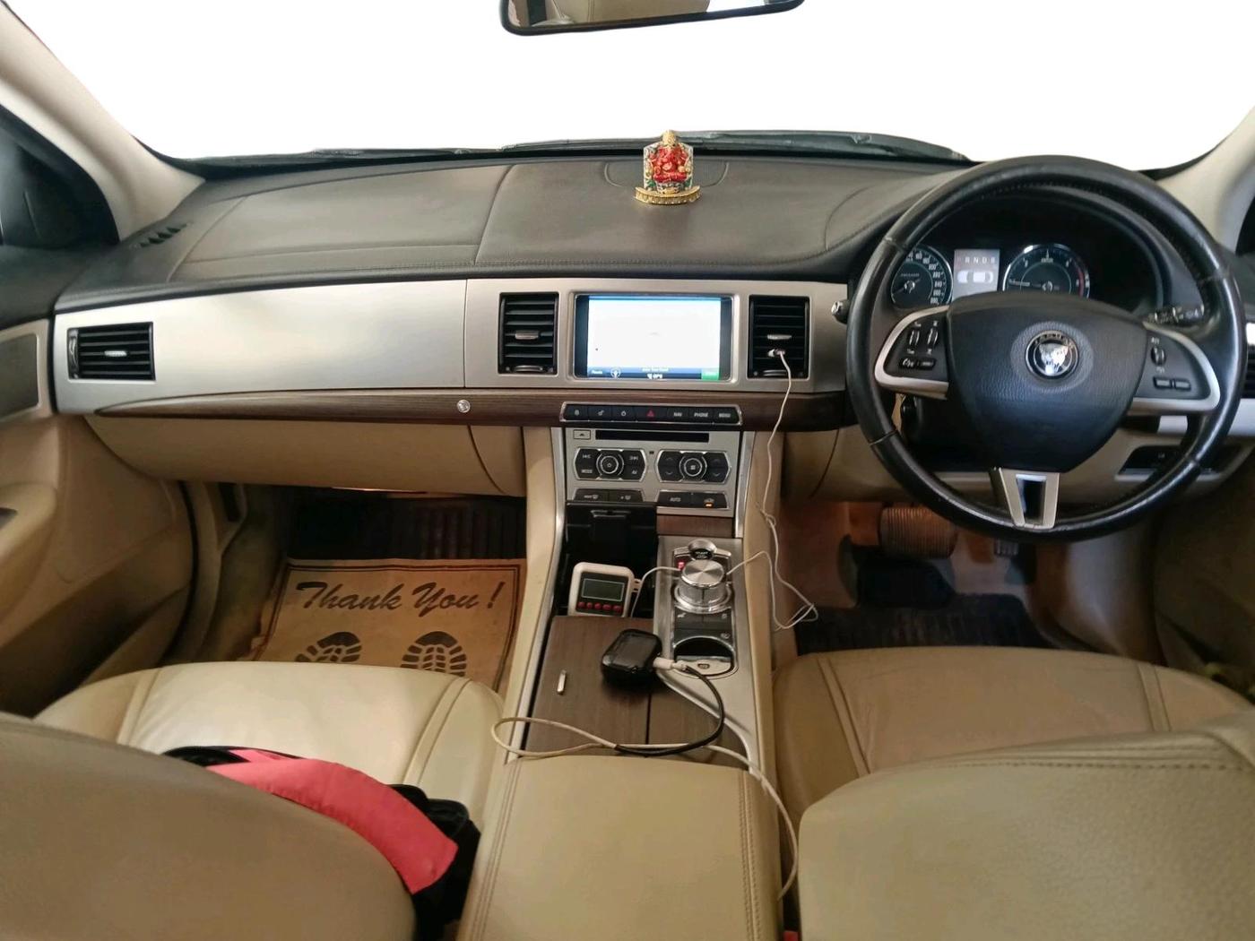 2014 Jaguar XF 2.2 DIESEL LUXURY, Diesel, Automatic, 88,904 km, interior