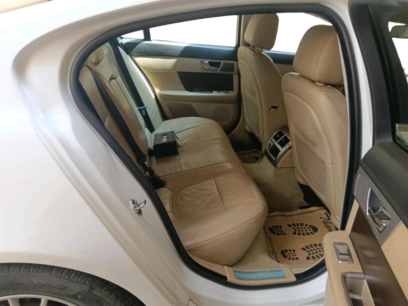 2014 Jaguar XF 2.2 DIESEL LUXURY, Diesel, Automatic, 88,904 km, interior