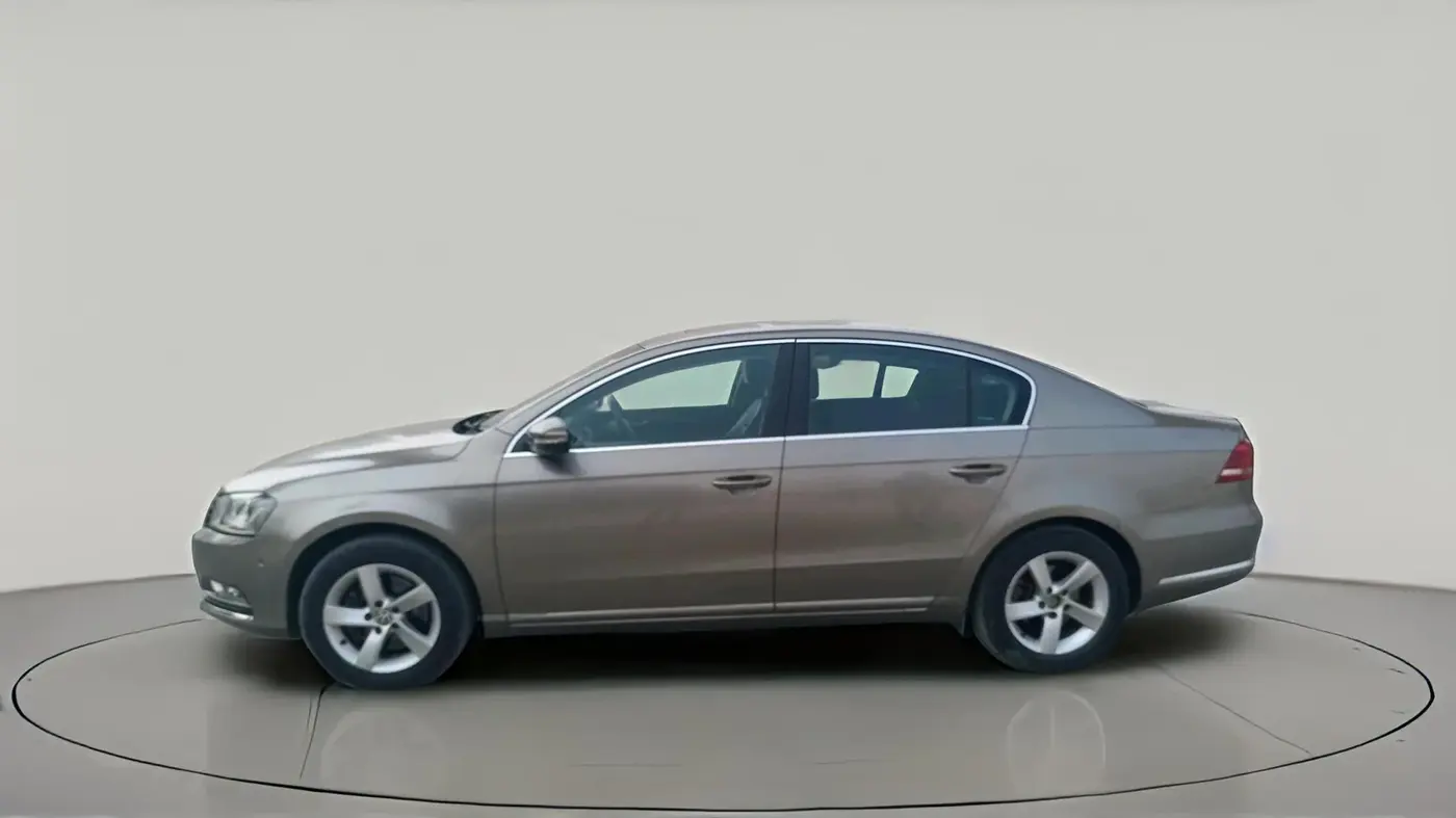 2012 Volkswagen Passat 2.0 PD DSG, Diesel, Automatic, 70,368 km, exterior