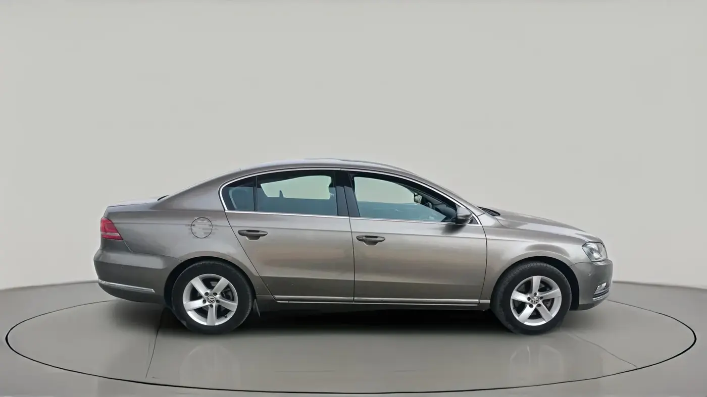 2012 Volkswagen Passat 2.0 PD DSG, Diesel, Automatic, 70,368 km, exterior