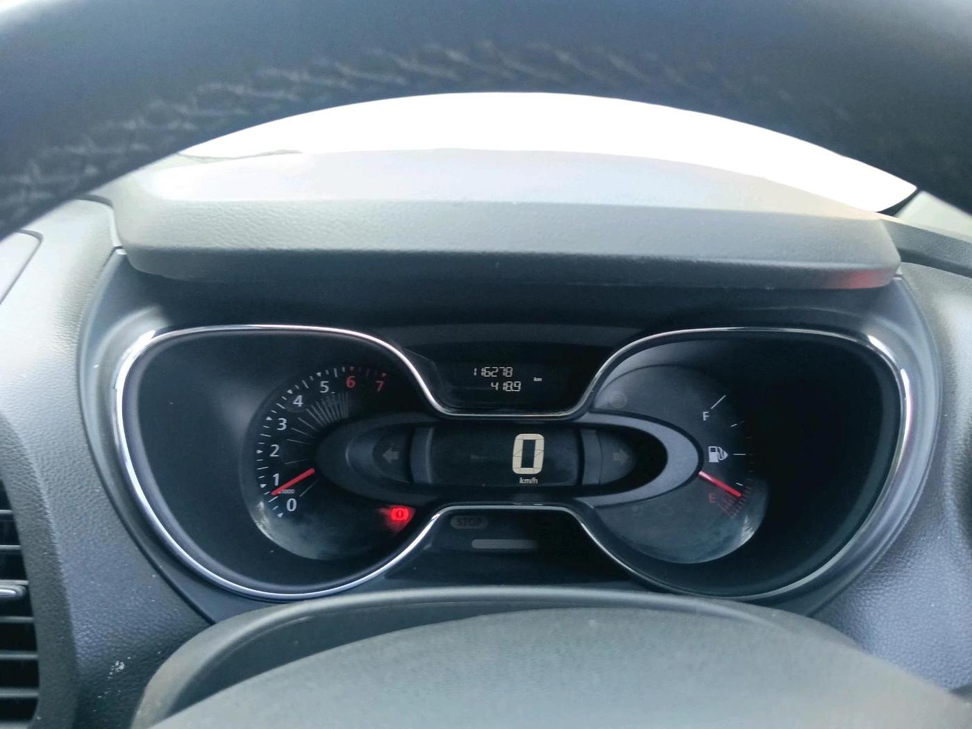 2019 Renault Captur PLATINE PETROL DUAL TONE, Petrol, Manual, 1,16,278 km, interior
