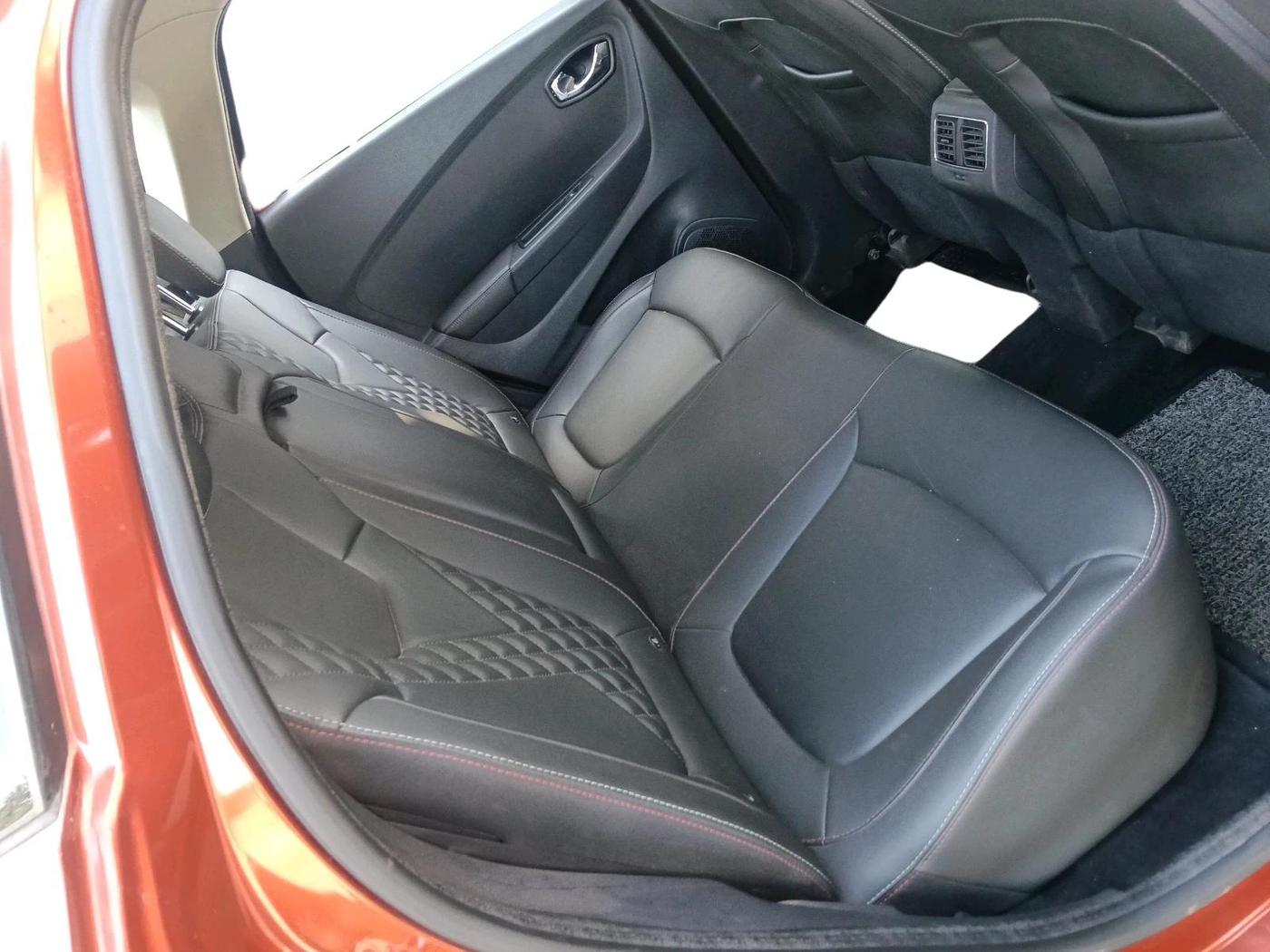 2019 Renault Captur PLATINE PETROL DUAL TONE, Petrol, Manual, 1,16,278 km, interior