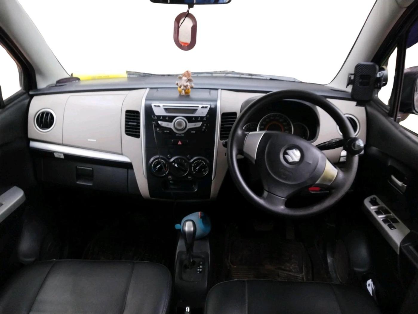 2016 Maruti Wagon R 1.0 VXI AMT, CNG, Automatic, 40,190 km, interior