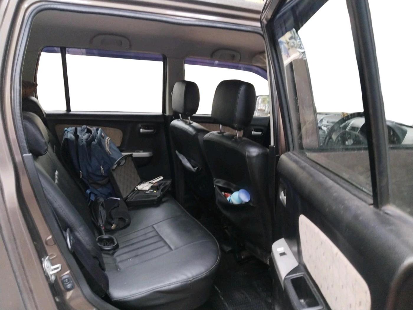 2016 Maruti Wagon R 1.0 VXI AMT, CNG, Automatic, 40,190 km, interior
