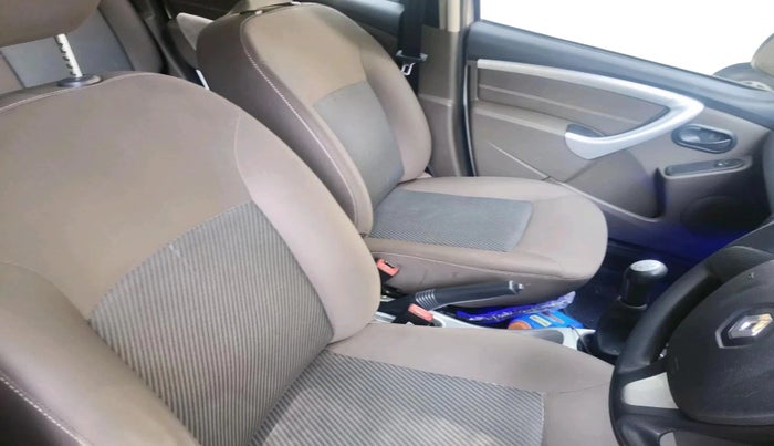 2017 Renault Duster RXL PETROL, Petrol, Manual, 28,686 km, interior