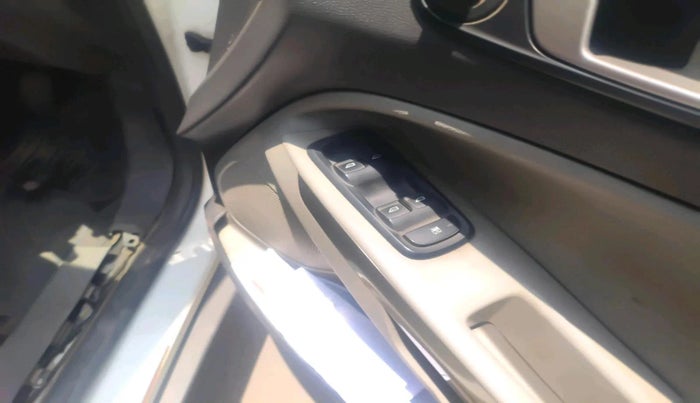 2014 Ford Ecosport TITANIUM 1.5L DIESEL (OPT), Diesel, Manual, 1,97,317 km, interior