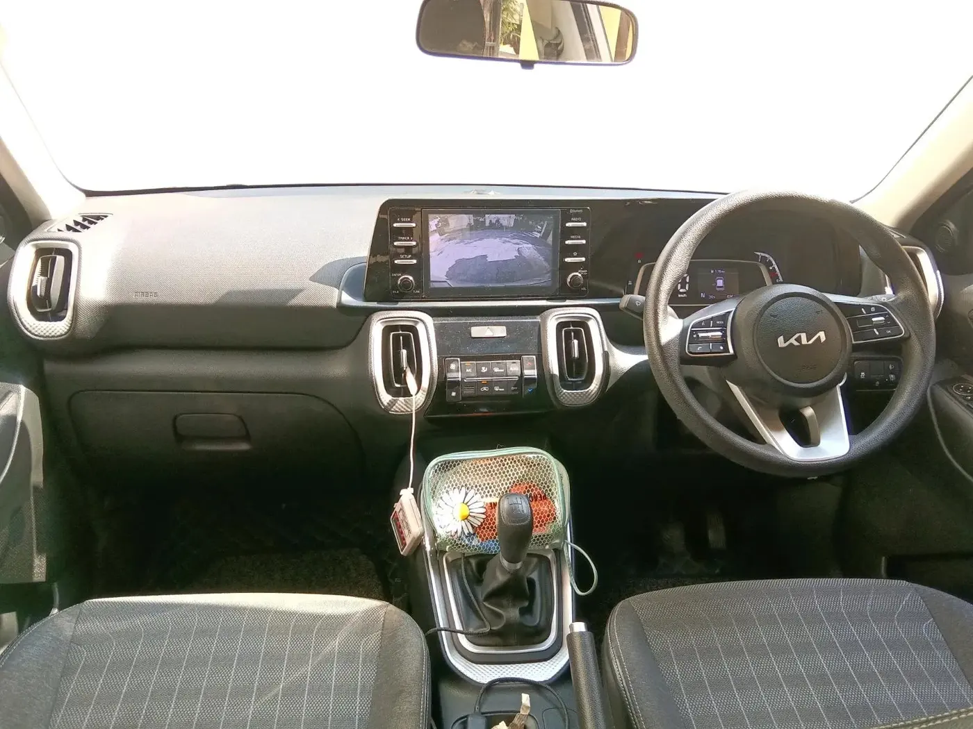 2023 KIA SONET HTK PLUS 1.0 IMT, Petrol, Manual, 6,361 km, interior