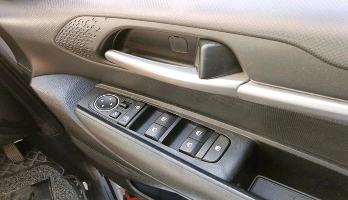 2023 KIA SONET HTK PLUS 1.0 IMT, Petrol, Manual, 6,361 km, interior