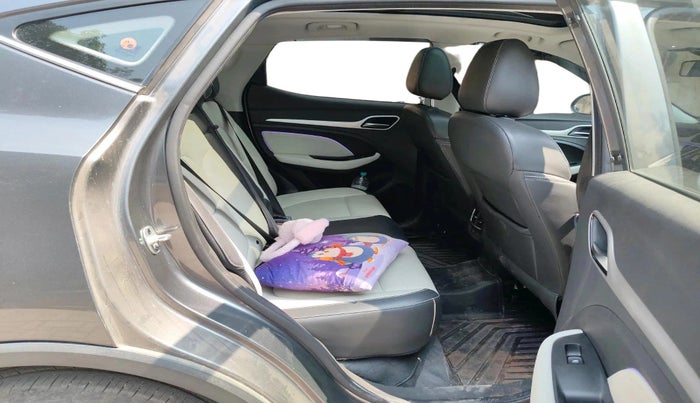 2023 MG ASTOR SHARP 1.5 CVT, Petrol, Automatic, 10,290 km, interior