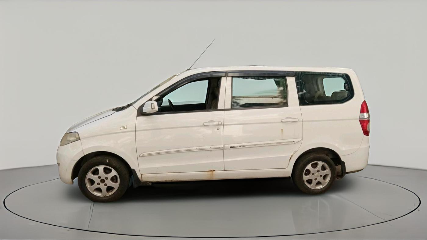 2013 Chevrolet Enjoy 1.4 LTZ 7 STR, Petrol, Manual, 39,882 km, exterior