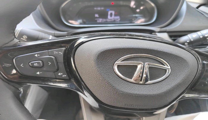 2022 Tata NEXON XMA SUNROOF PETROL, Petrol, Automatic, 15,461 km, interior