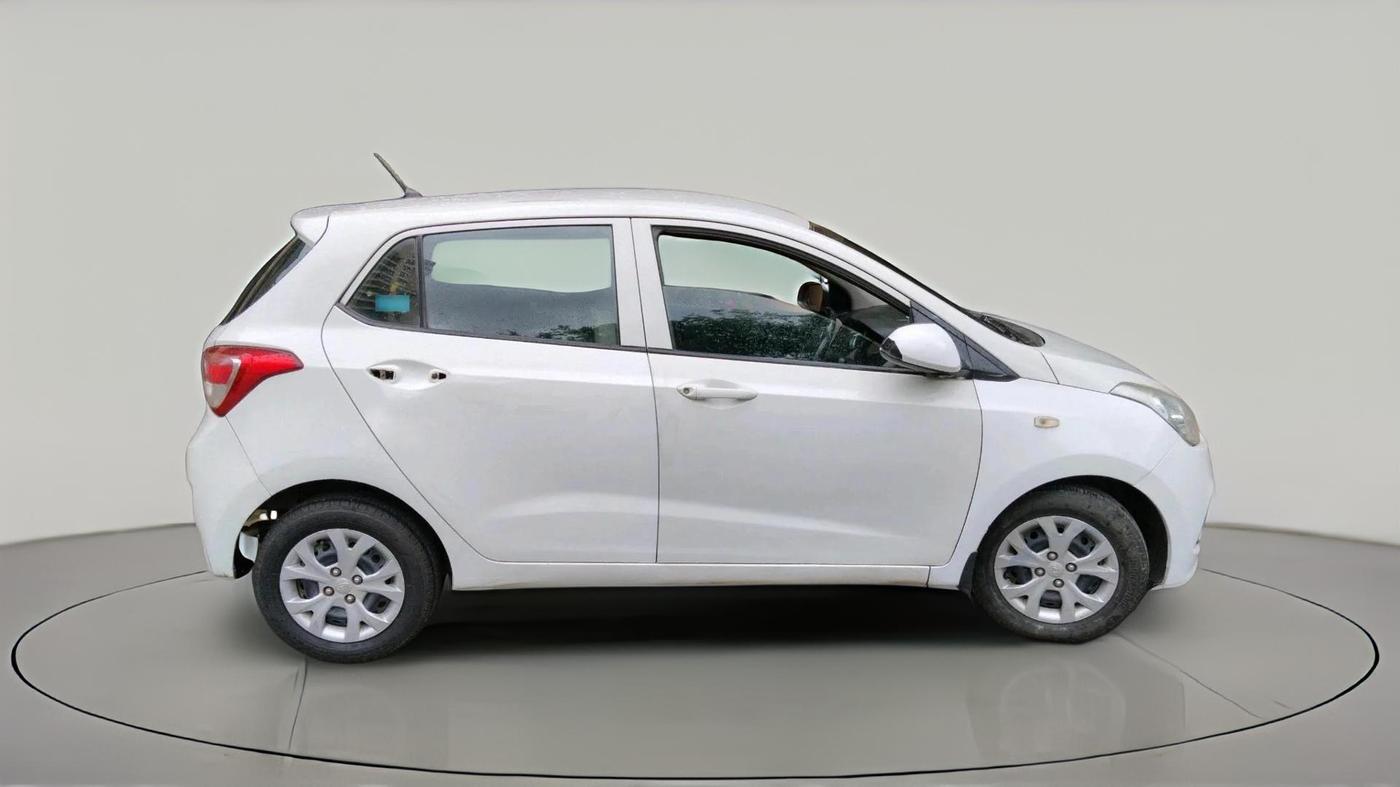 2013 Hyundai Grand i10 MAGNA 1.2 KAPPA VTVT, Petrol, Manual, 1,26,084 km, exterior