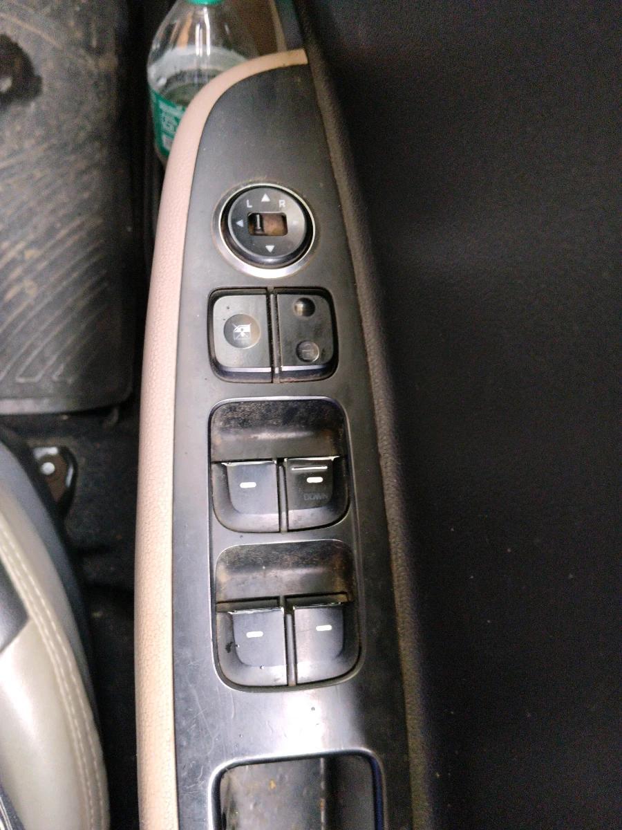 2013 Hyundai Grand i10 MAGNA 1.2 KAPPA VTVT, Petrol, Manual, 1,26,084 km, interior