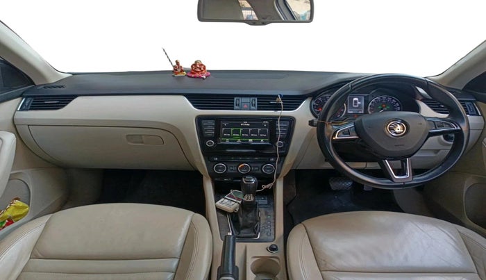 2016 Skoda Octavia STYLE PLUS AT 1.8 TSI, Petrol, Automatic, 76,862 km, interior