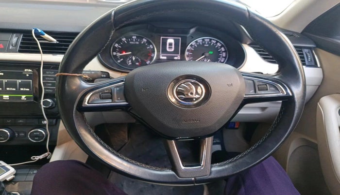 2016 Skoda Octavia STYLE PLUS AT 1.8 TSI, Petrol, Automatic, 76,862 km, interior