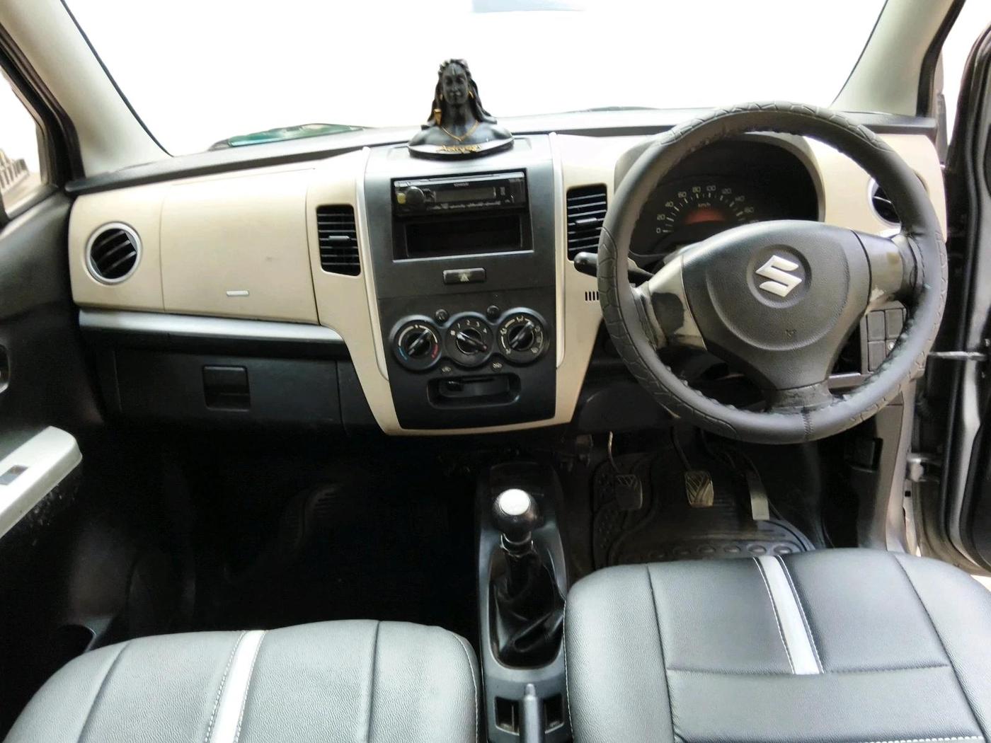 2017 Maruti Wagon R 1.0 LXI CNG, CNG, Manual, 68,087 km, interior