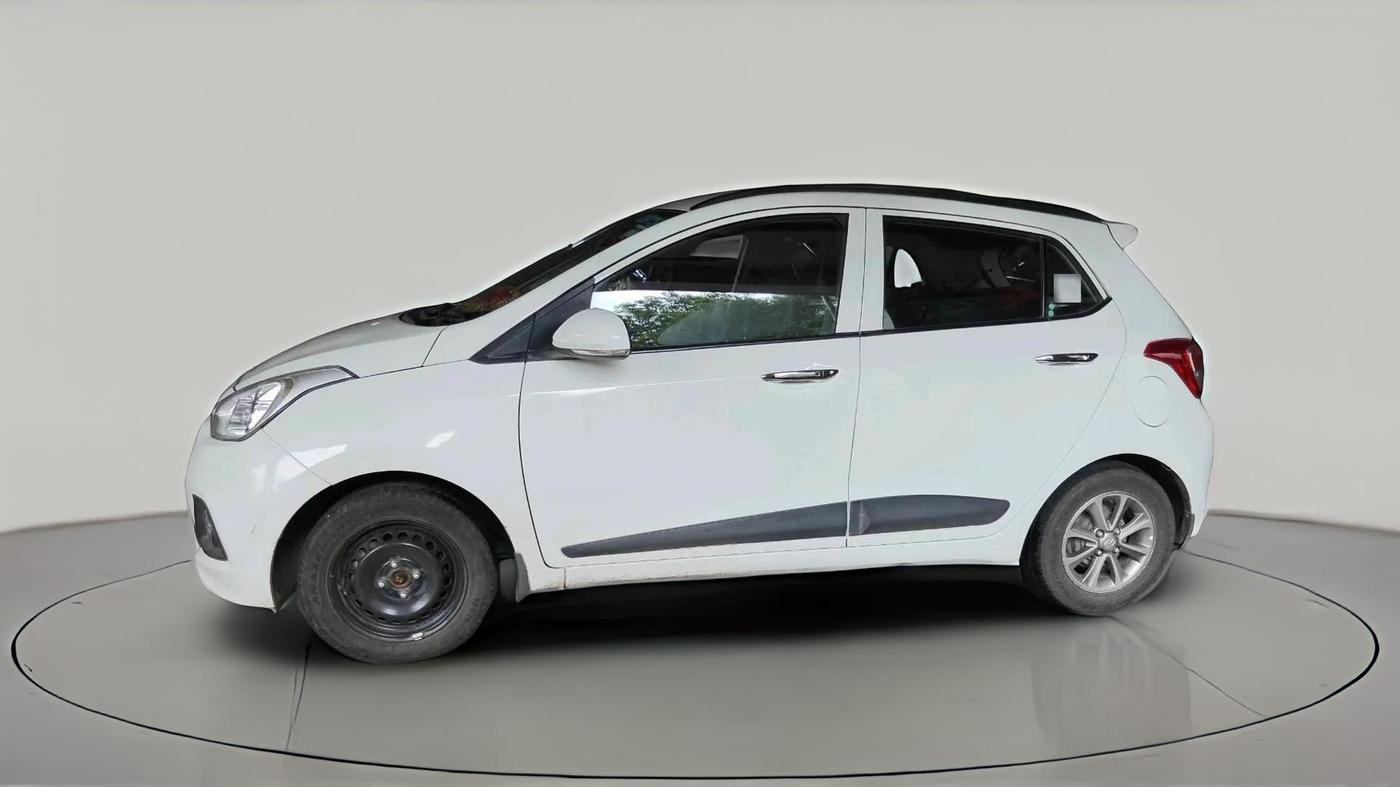 2016 Hyundai Grand i10 ASTA AT 1.2 KAPPA VTVT, CNG, Automatic, 1,12,716 km, exterior
