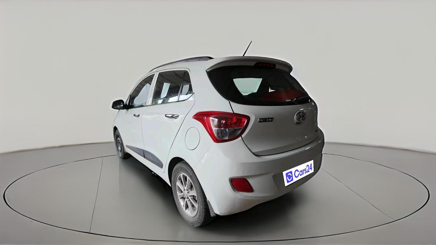 2016 Hyundai Grand i10 ASTA AT 1.2 KAPPA VTVT, CNG, Automatic, 1,12,716 km, exterior