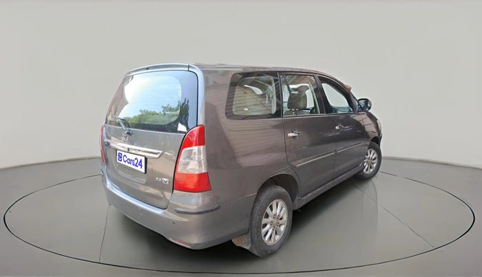 2012 Toyota Innova 2.5 VX 7 STR, Diesel, Manual, 2,14,801 km, exterior