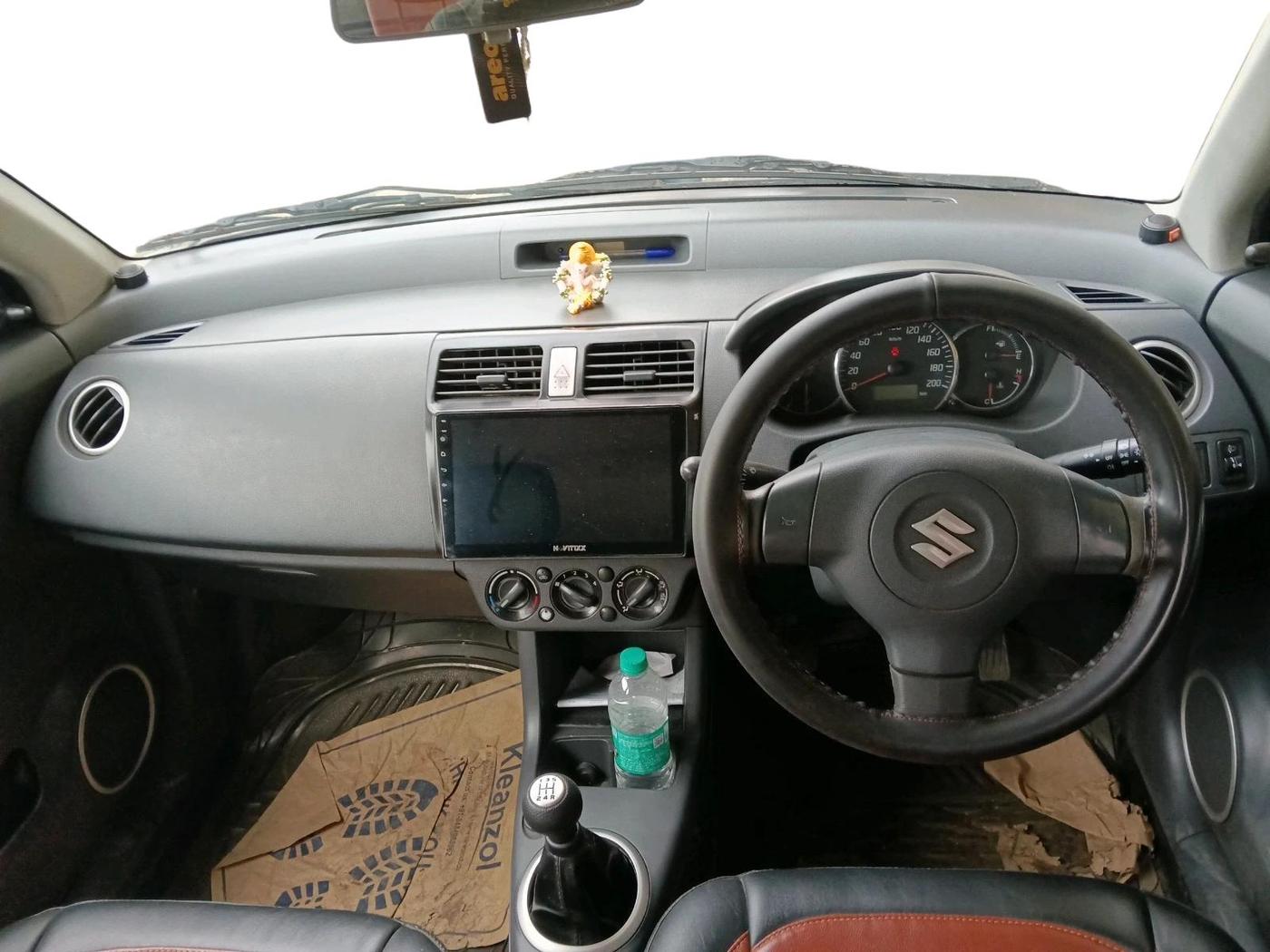 2011 Maruti Swift VXI, Petrol, Manual, 1,26,041 km, interior