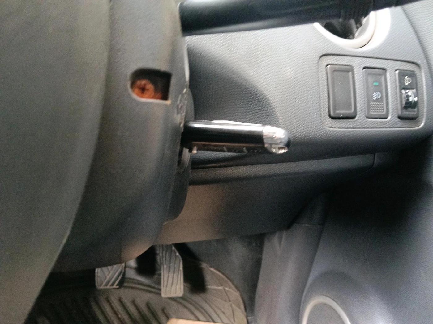 2011 Maruti Swift VXI, Petrol, Manual, 1,26,041 km, interior