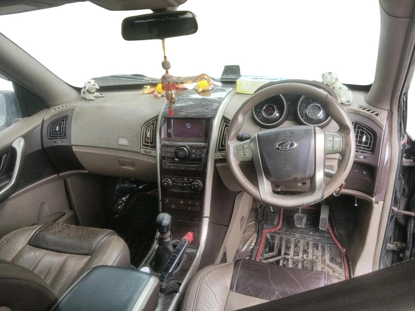 2012 Mahindra XUV500 W8, Diesel, Manual, 90,918 km, interior