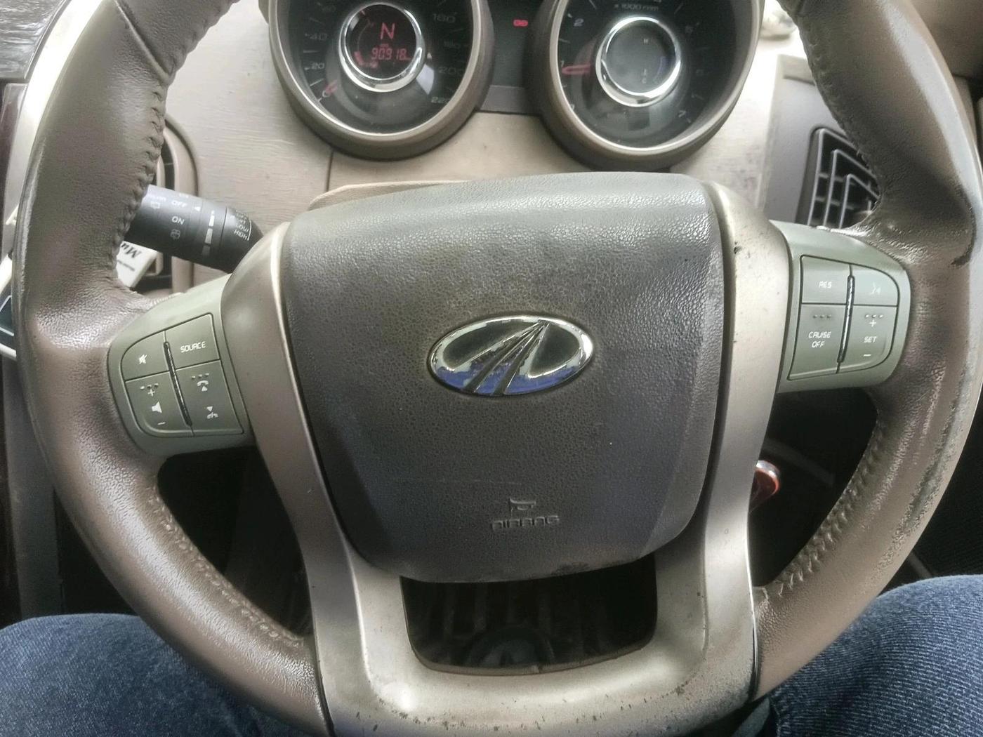 2012 Mahindra XUV500 W8, Diesel, Manual, 90,918 km, interior