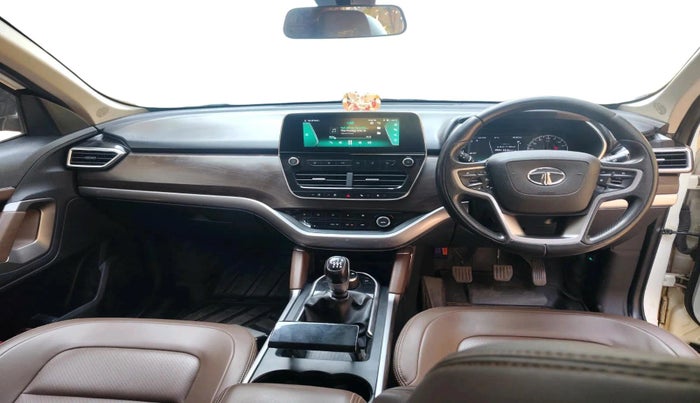 2019 Tata Harrier XZ 2.0L, Diesel, Manual, 1,51,175 km, interior