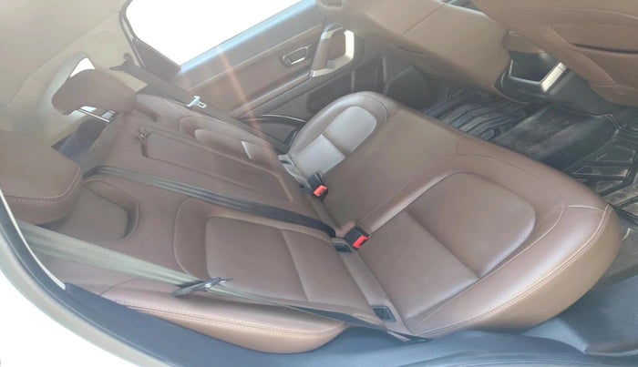 2019 Tata Harrier XZ 2.0L, Diesel, Manual, 1,51,175 km, interior