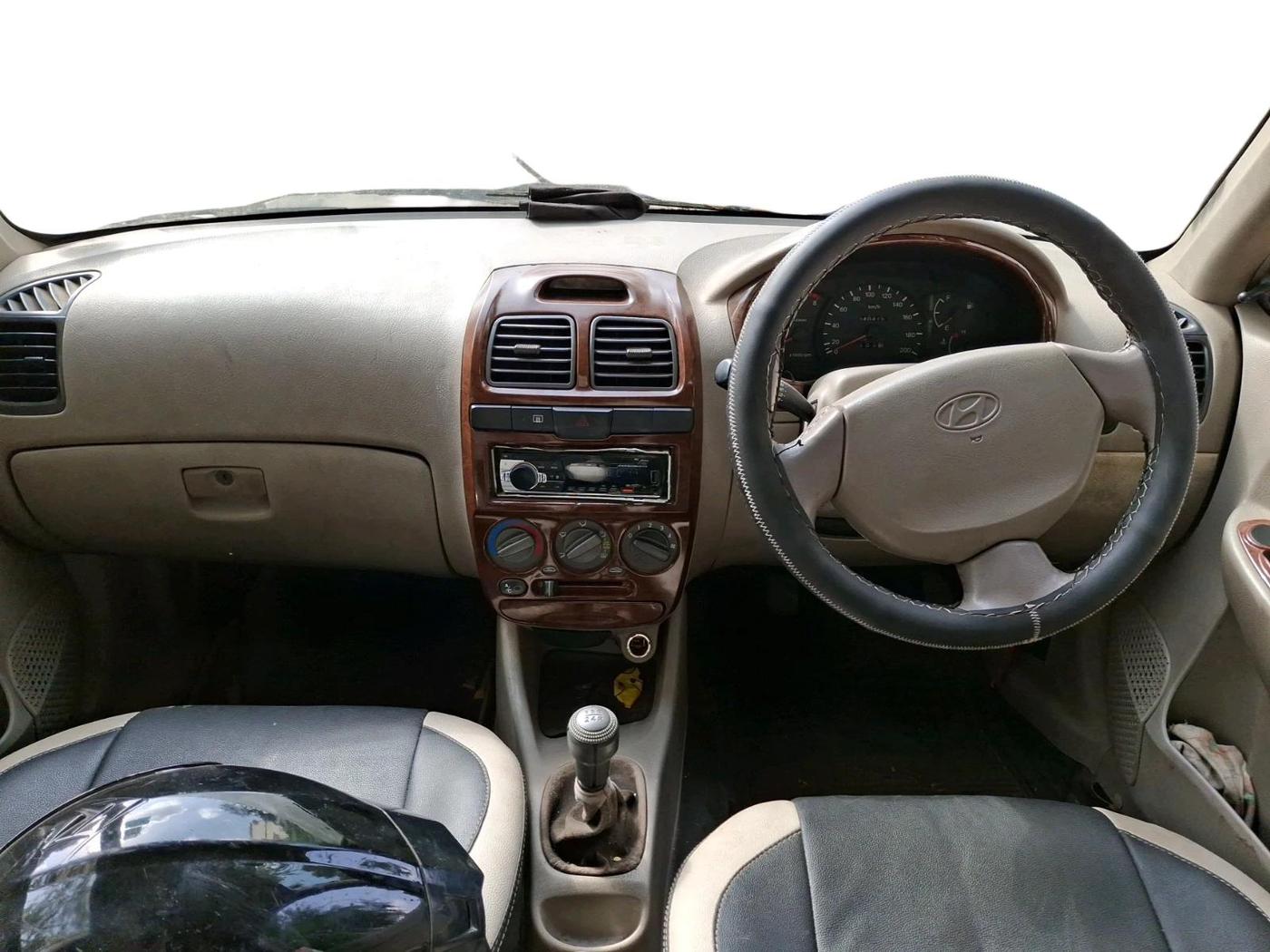 2011 Hyundai Accent GLE, Petrol, Manual, 40,415 km, interior