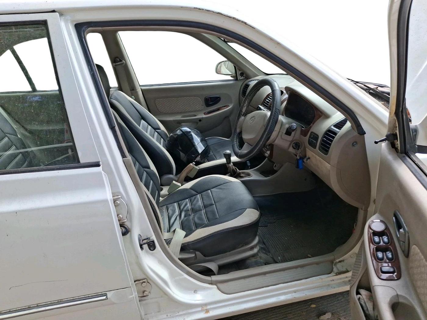 2011 Hyundai Accent GLE, Petrol, Manual, 40,415 km, interior