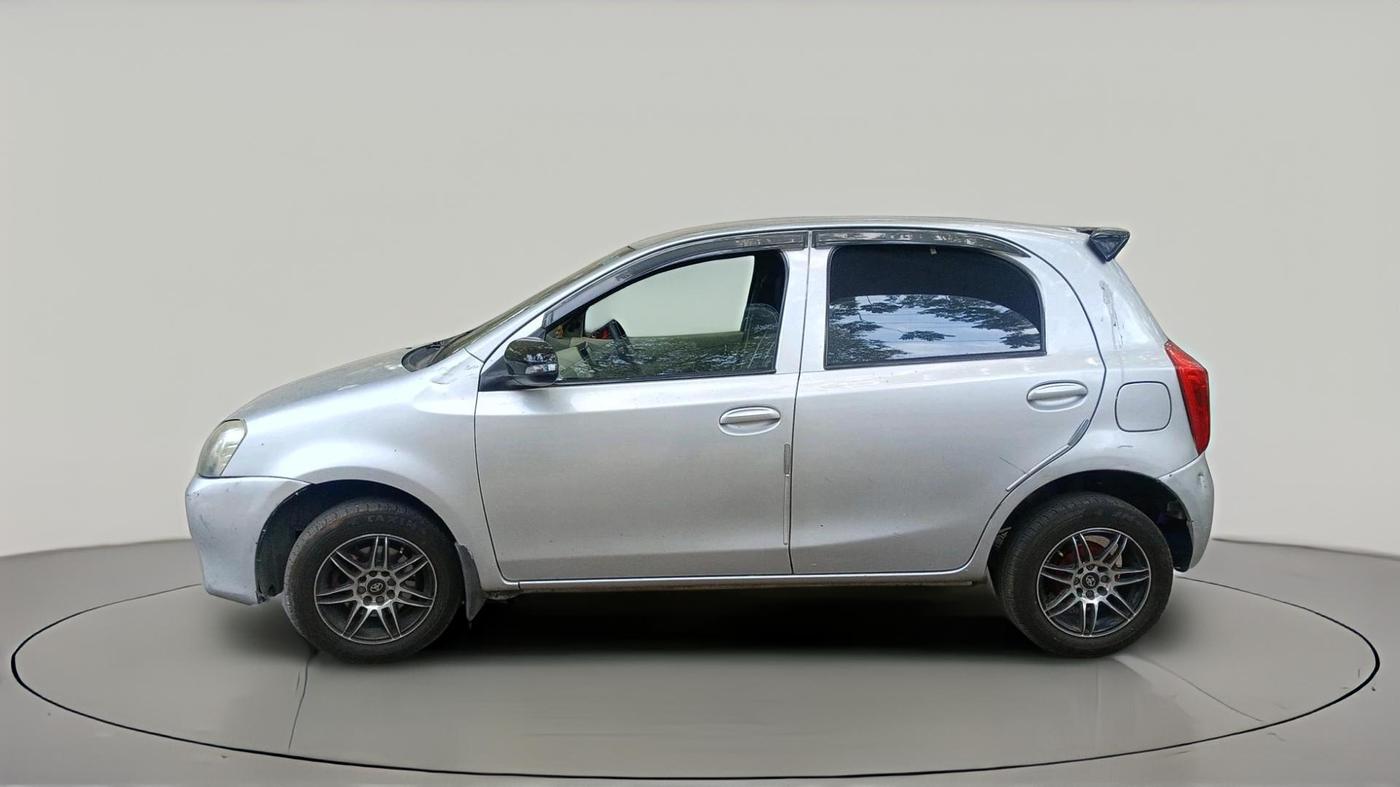 2014 Toyota Etios Liva V, Petrol, Manual, 86,558 km, exterior
