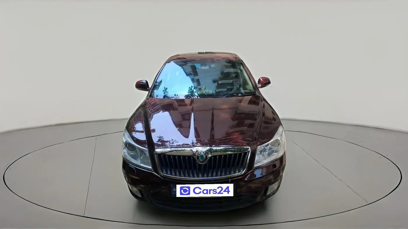 2012 Skoda Laura L&K 2.0 TDI AT, Diesel, Automatic, 2,06,282 km, exterior