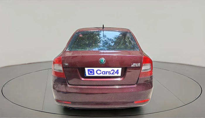 2012 Skoda Laura L&K 2.0 TDI AT, Diesel, Automatic, 2,06,282 km, exterior