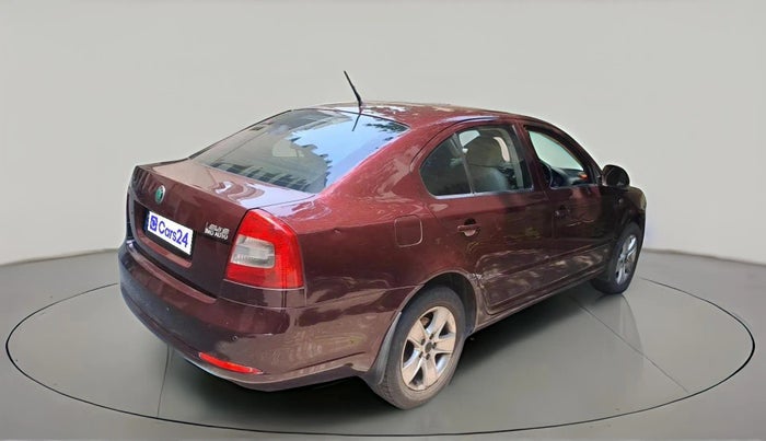 2012 Skoda Laura L&K 2.0 TDI AT, Diesel, Automatic, 2,06,282 km, exterior