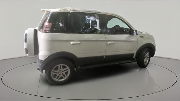 2016 Mahindra NUVOSPORT N8 AMT, Diesel, Automatic, 1,21,745 km, exterior