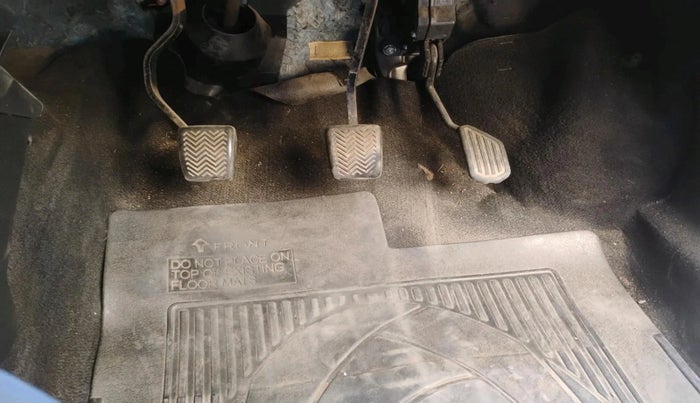 2011 Toyota Etios Liva G, Petrol, Manual, 73,479 km, interior