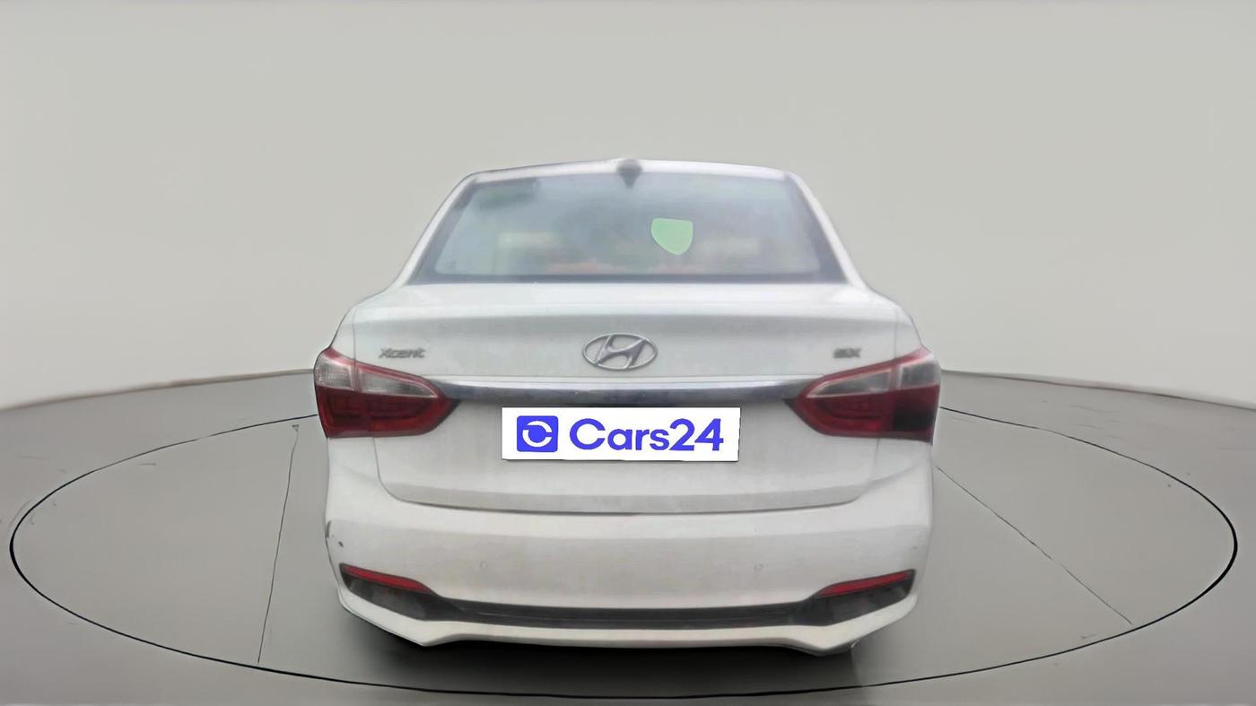 2017 Hyundai Xcent SX 1.2, Petrol, Manual, 1,75,277 km, exterior