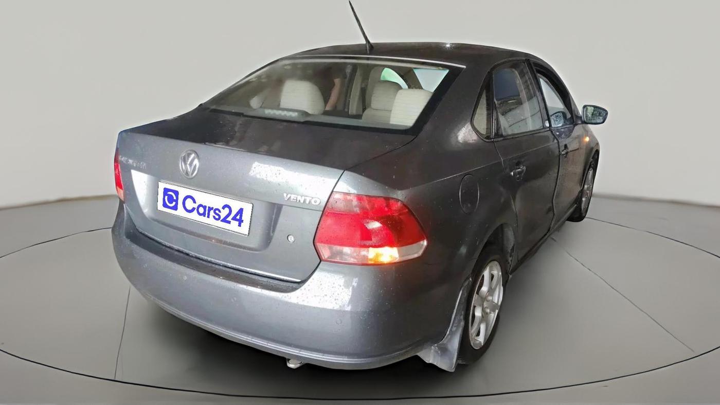 2013 Volkswagen Vento HIGHLINE PETROL AT, Petrol, Automatic, 96,231 km, exterior