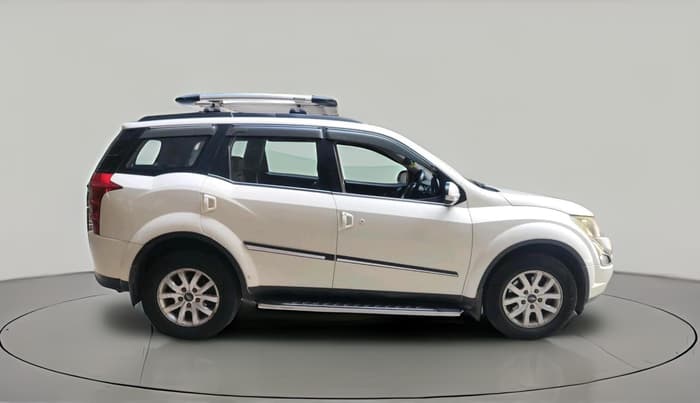 2016 Mahindra XUV500 W10 AT, Diesel, Automatic, 55,029 km, exterior