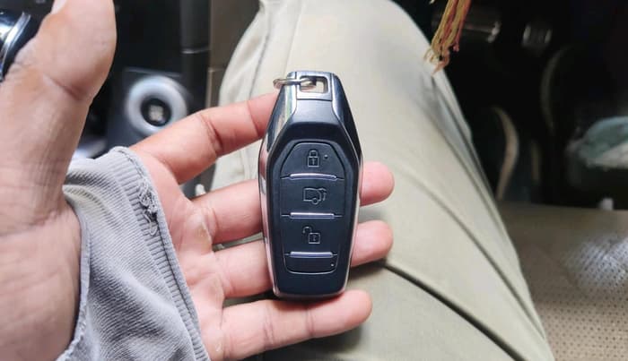 2016 Mahindra XUV500 W10 AT, Diesel, Automatic, 55,029 km, interior