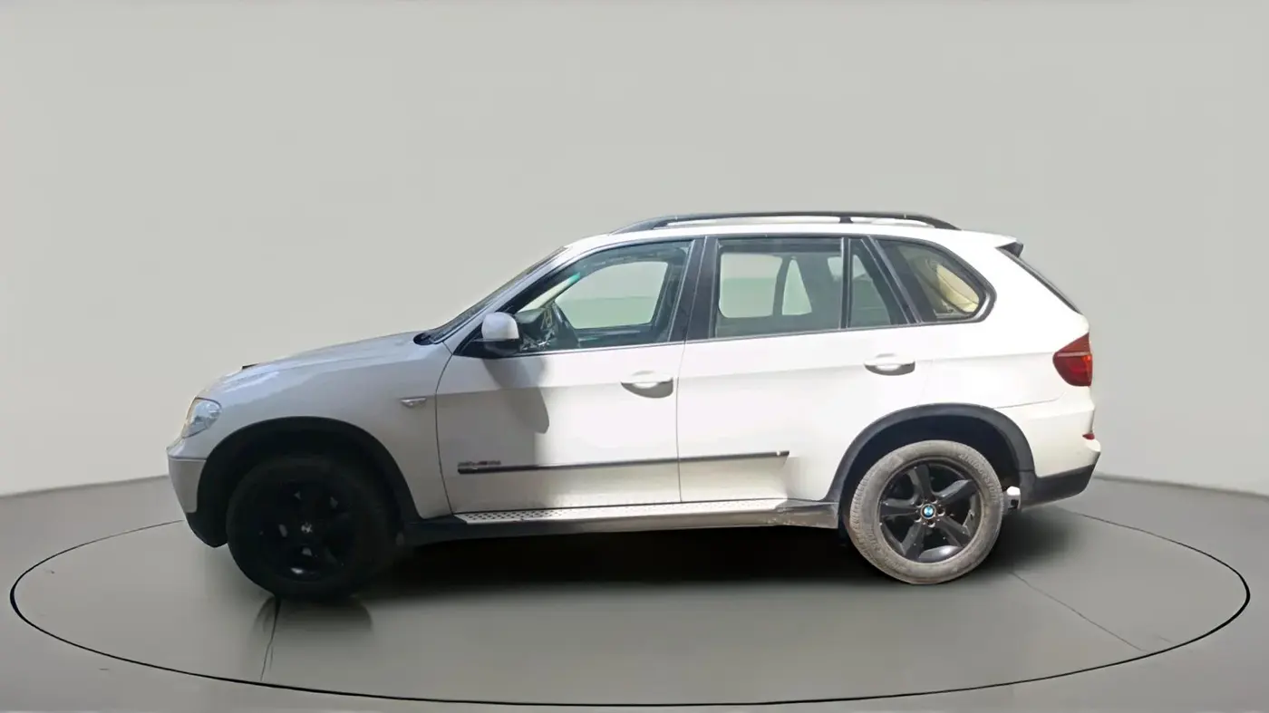 2011 BMW X5 3.0 D, Diesel, Automatic, 1,61,974 km, exterior