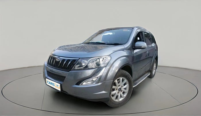 2016 Mahindra XUV500 W10 AT, Diesel, Automatic, 1,39,468 km, exterior
