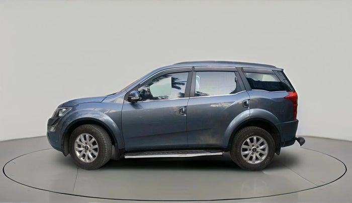 2016 Mahindra XUV500 W10 AT, Diesel, Automatic, 1,39,468 km, exterior