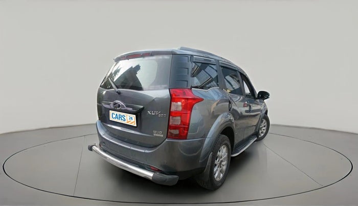 2016 Mahindra XUV500 W10 AT, Diesel, Automatic, 1,39,468 km, exterior