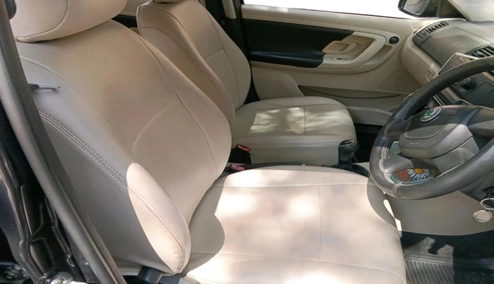 2011 Skoda Fabia AMBIENTE 1.2 MPI, Petrol, Manual, 66,461 km, interior