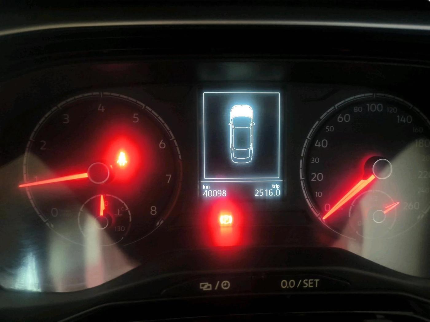 2022 Volkswagen VIRTUS HIGHLINE TSI 1.0 AT, Petrol, Automatic, 40,098 km, interior