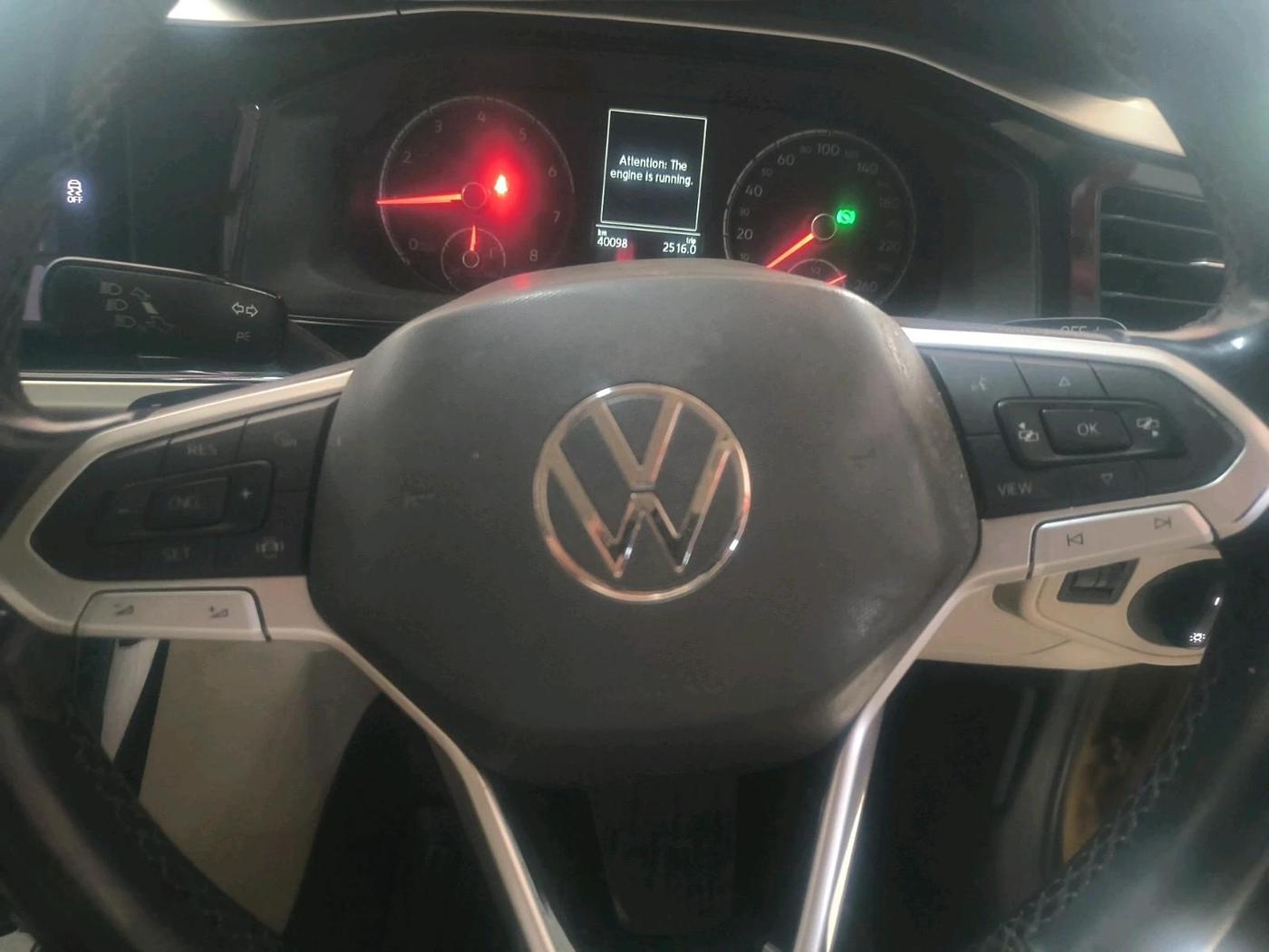 2022 Volkswagen VIRTUS HIGHLINE TSI 1.0 AT, Petrol, Automatic, 40,098 km, interior
